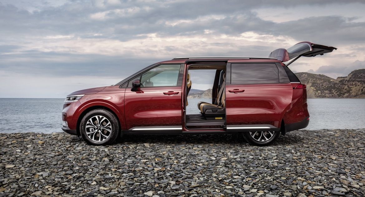 Новый Kia Carnival получил российский ценник