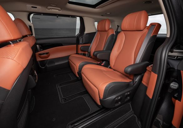 Новый Kia Carnival получил российский ценник