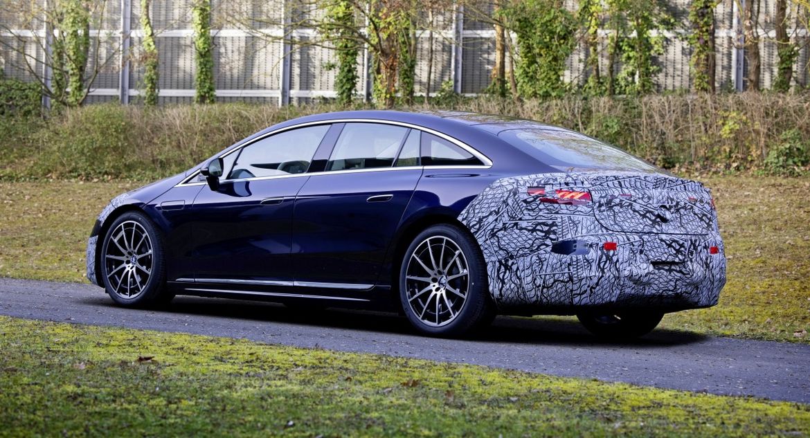 Mercedes назвал дату мировой премьеры нового EQS