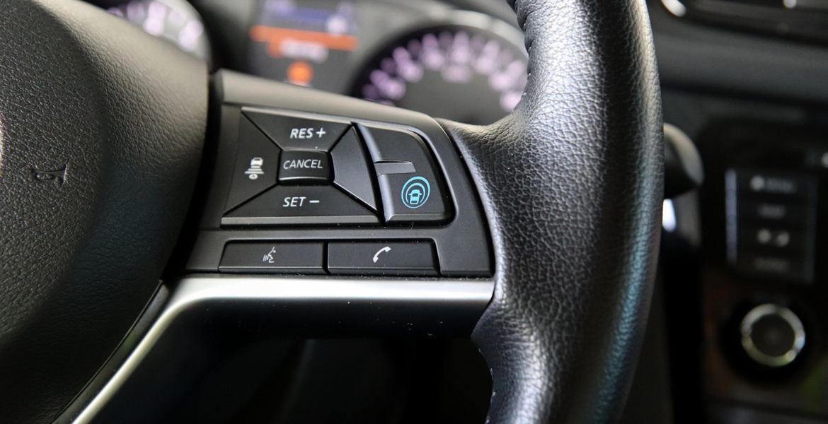 «Российские» Nissan Qashqai и X-Trail получили ProPILOT и функции Connect Services
