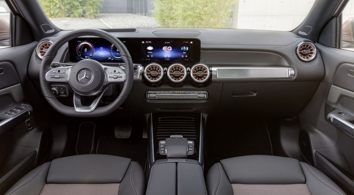 Шанхай 2021: Mercedes показал новый EQB