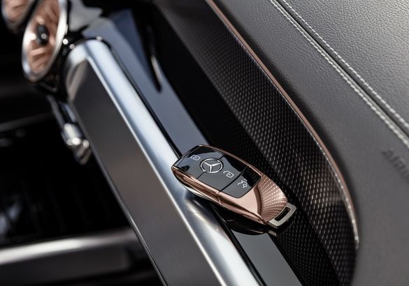 Шанхай 2021: Mercedes показал новый EQB