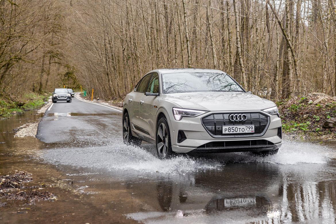 Тест-драйв Audi e-tron Sportback: теперь еще и стильный