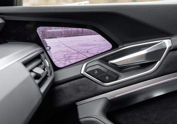 Тест-драйв Audi e-tron Sportback: теперь еще и стильный