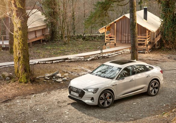 Тест-драйв Audi e-tron Sportback: теперь еще и стильный