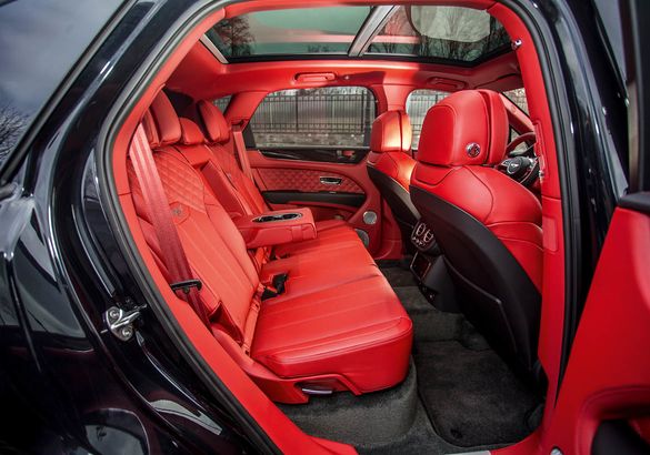 Тест-драйв обновленного Bentley Bentayga V8 First Edition: иррациональный прагматизм