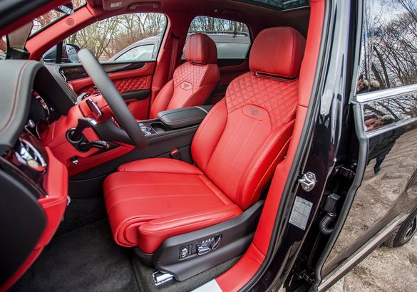 Тест-драйв обновленного Bentley Bentayga V8 First Edition: иррациональный прагматизм
