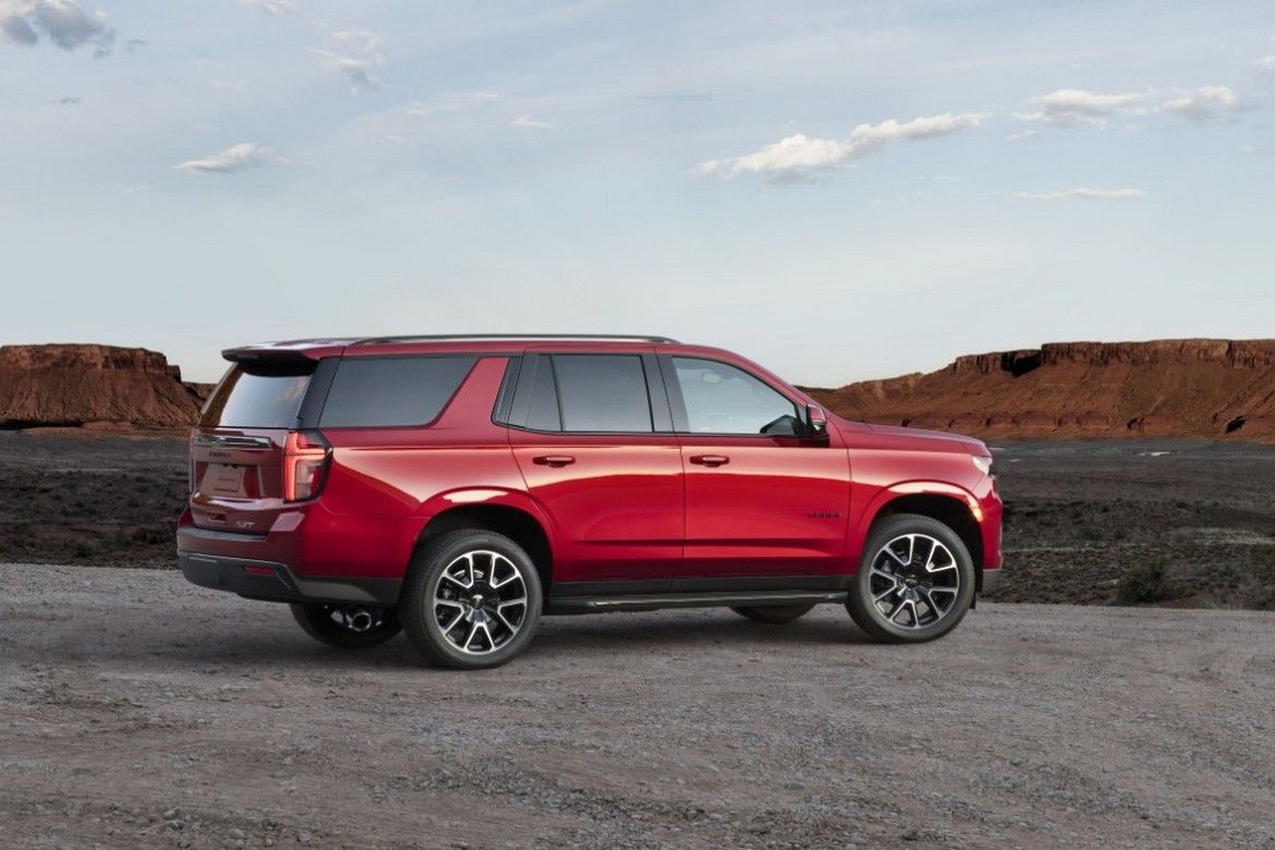 GM представил в России новые Chevrolet Tahoe V и Cadillac Escalade V