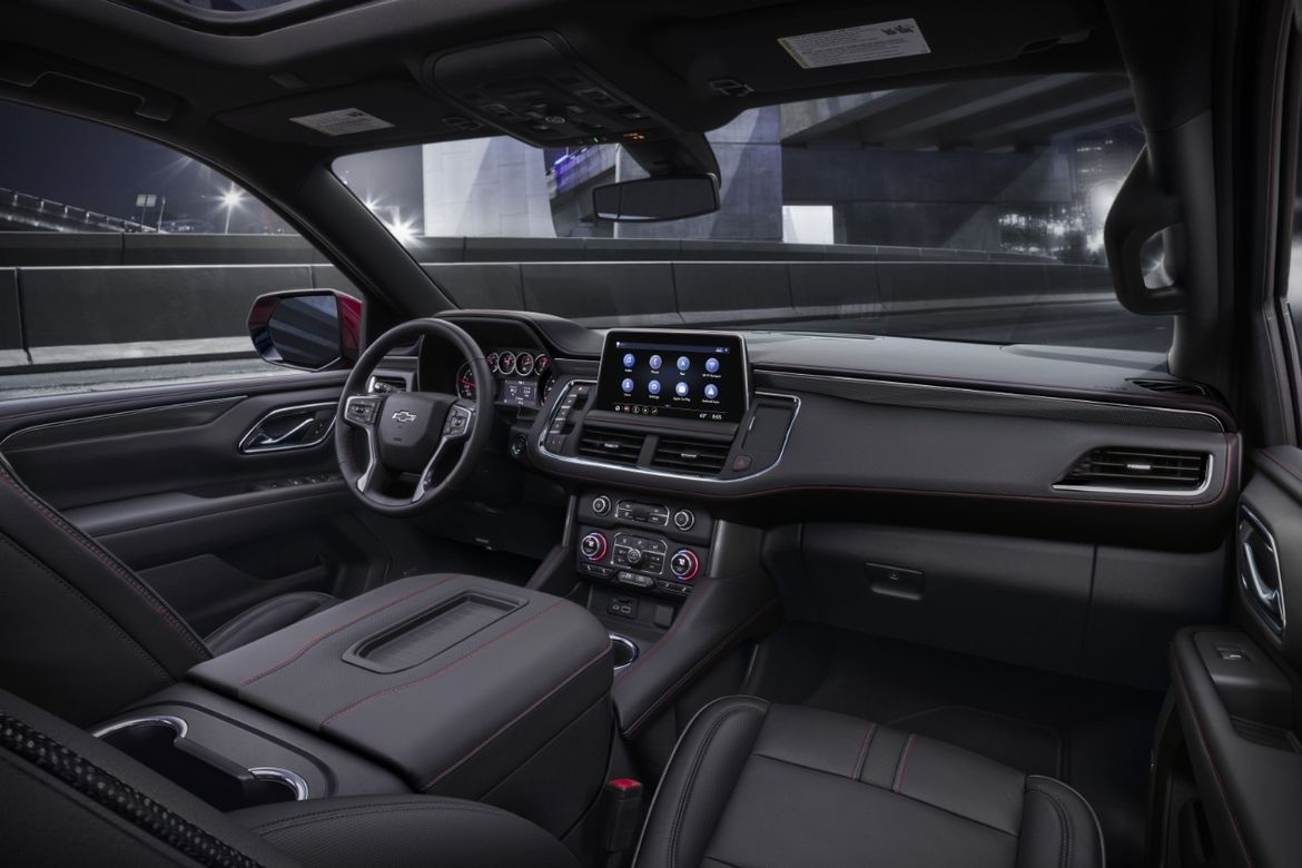 GM представил в России новые Chevrolet Tahoe V и Cadillac Escalade V