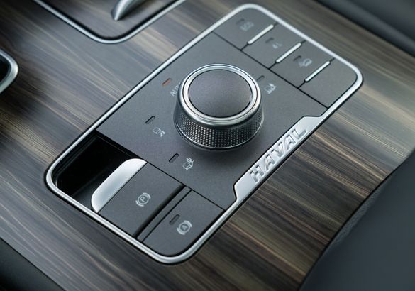 Тест-драйв обновленного Haval H9: последний из могикан?