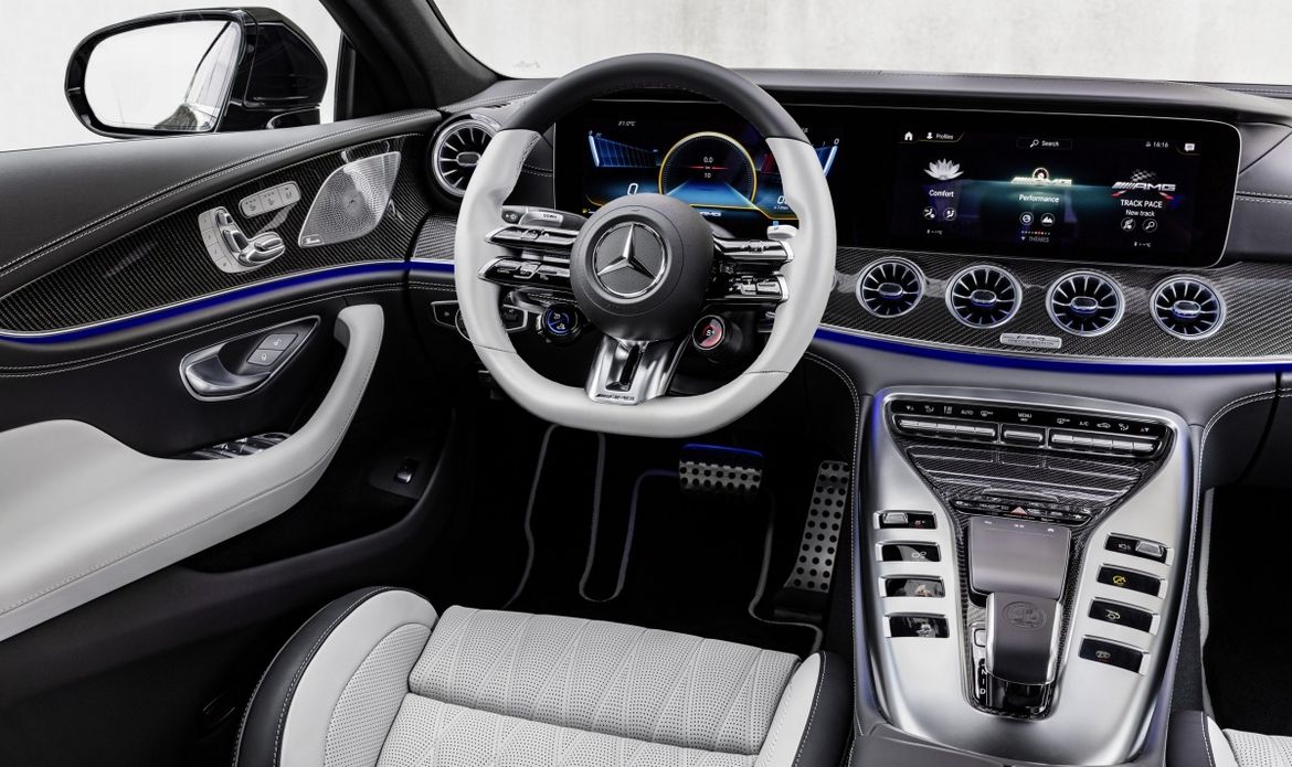 Mercedes «оценил» в евро обновленную «четырехдверку» AMG GT