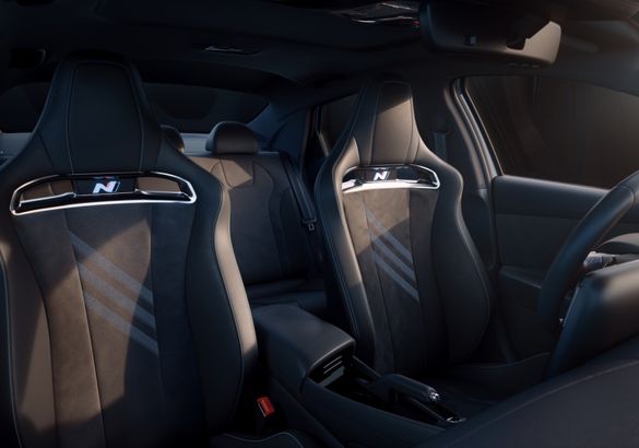 Hyundai представил заряженную Elantra