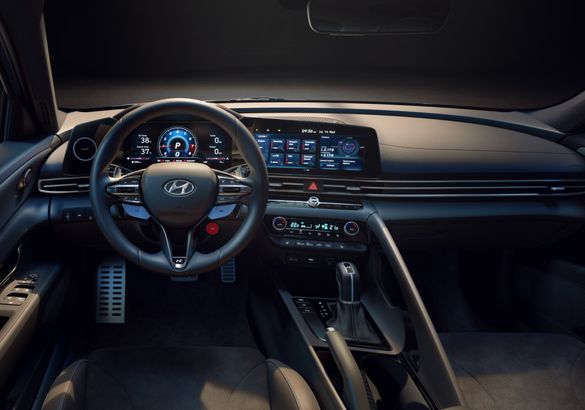 Hyundai представил заряженную Elantra