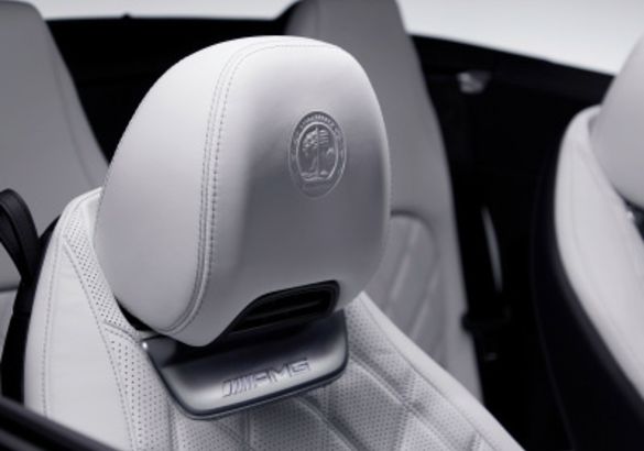 Mercedes-AMG рассекретил салон нового SL