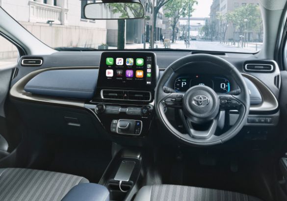 Toyota представила новую Aqua