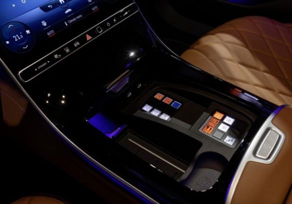Mercedes-Benz S-Class Guard впервые будет полноприводным