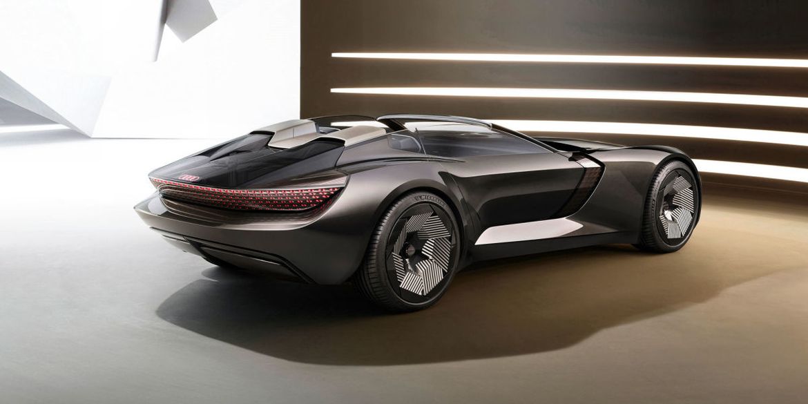 Концепт-кар Audi Skysphere сможет увеличиваться в длину