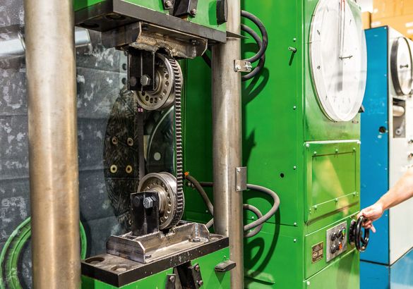 Самый важный привод: проверяем на прочность ремни ГРМ для Lada Granta. Часть 1