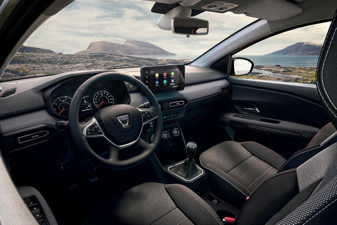 Dacia рассекретила семиместный универсал Jogger