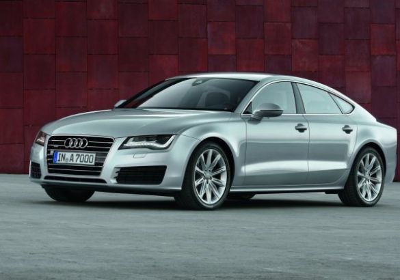 Geely перехватила шеф-дизайнера у Bentley