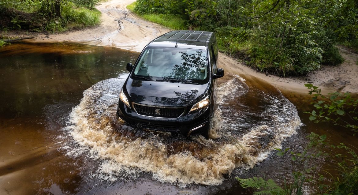Тест-драйв Peugeot Traveller 4x4: французский эксклюзив для России