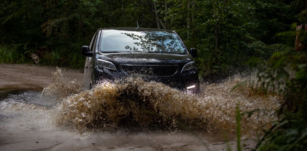 Тест-драйв Peugeot Traveller 4x4: французский эксклюзив для России