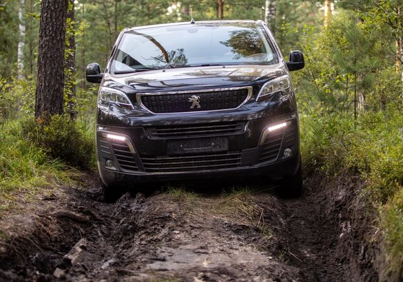 Тест-драйв Peugeot Traveller 4x4: французский эксклюзив для России