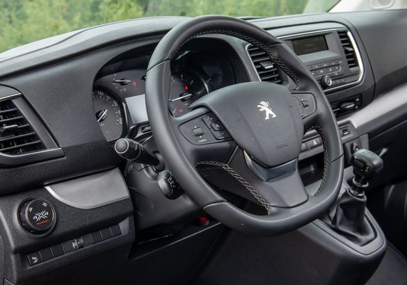 Тест-драйв Peugeot Traveller 4x4: французский эксклюзив для России