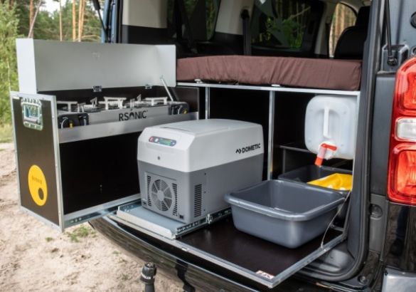 Полноприводный Peugeot Traveller для охотников и рыболовов показали в Москве