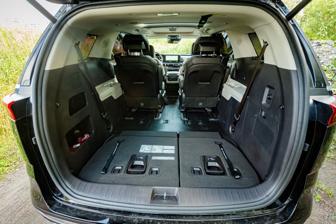 Тест-драйв Kia Carnival: возрождение класса