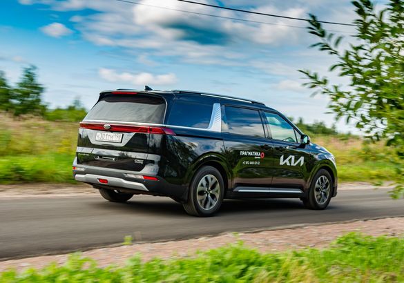 Тест-драйв Kia Carnival: возрождение класса