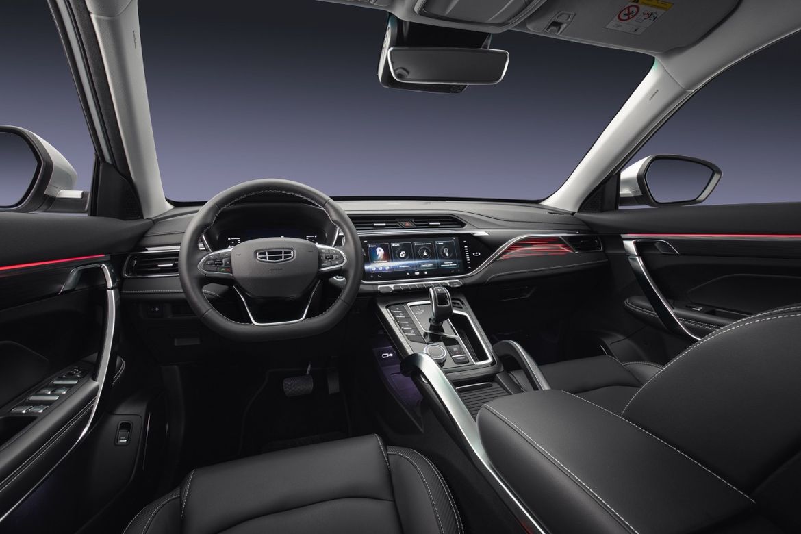 Кроссовер Geely Atlas Pro начал официально продаваться в России