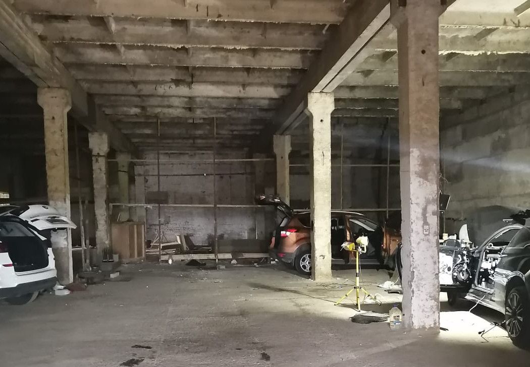 В деревне в Ленобласти нашли три угнанных автомобиля