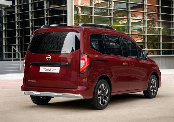 Nissan представил «каблук» Townstar, который заменит NV200