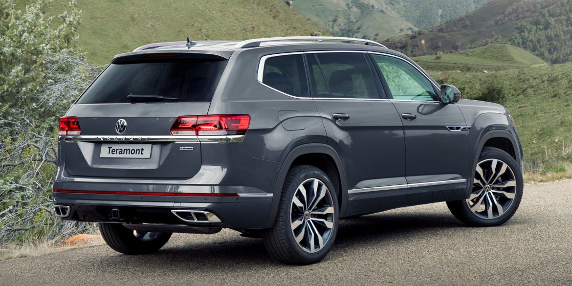 Названа российская цена на обновленный Volkswagen Teramont