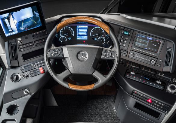 Mercedes-Bеnz представил новую модель автобуса