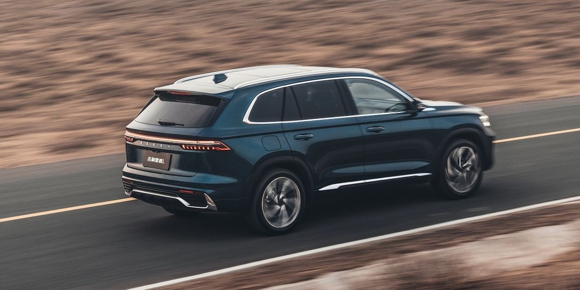 Geely привезет в Россию флагманский кроссовер