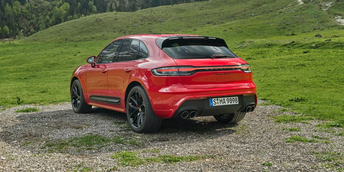 В Porsche уточнили дату выхода обновленного Macan на российский рынок