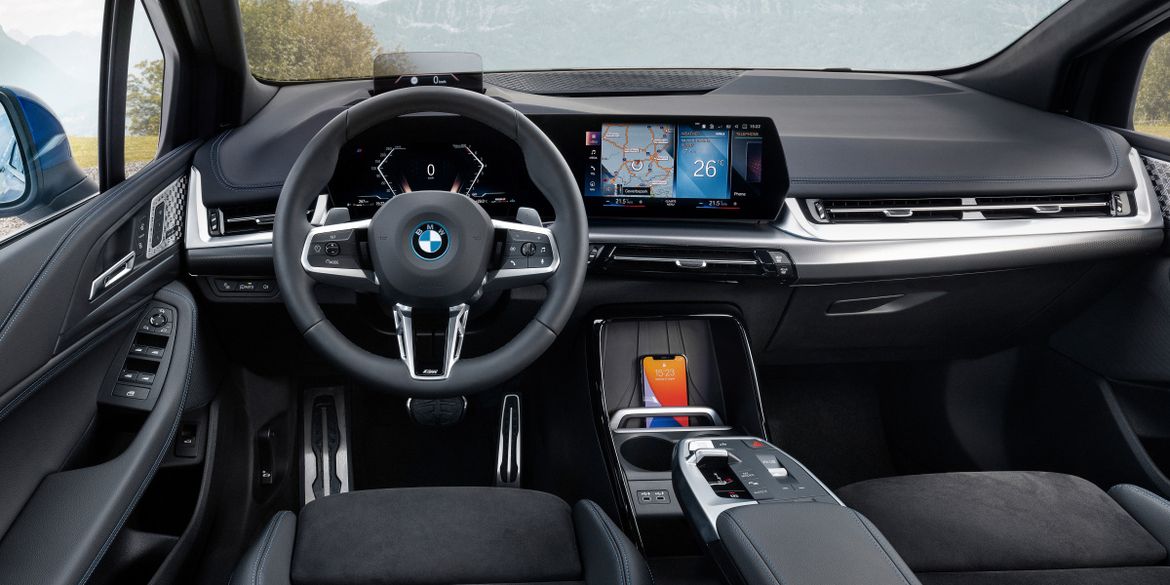 BMW представила второе поколение компактвэна 2 Series Active Tourer