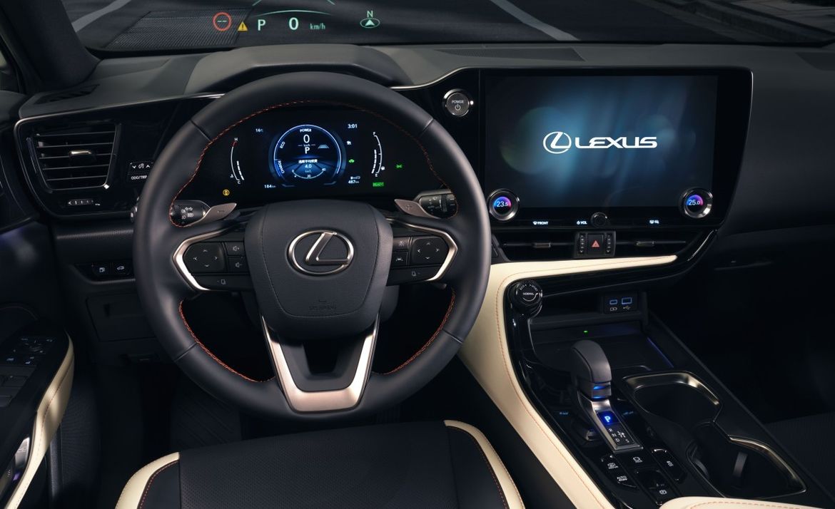 Новый Lexus NX появится в России к весне 2022 года