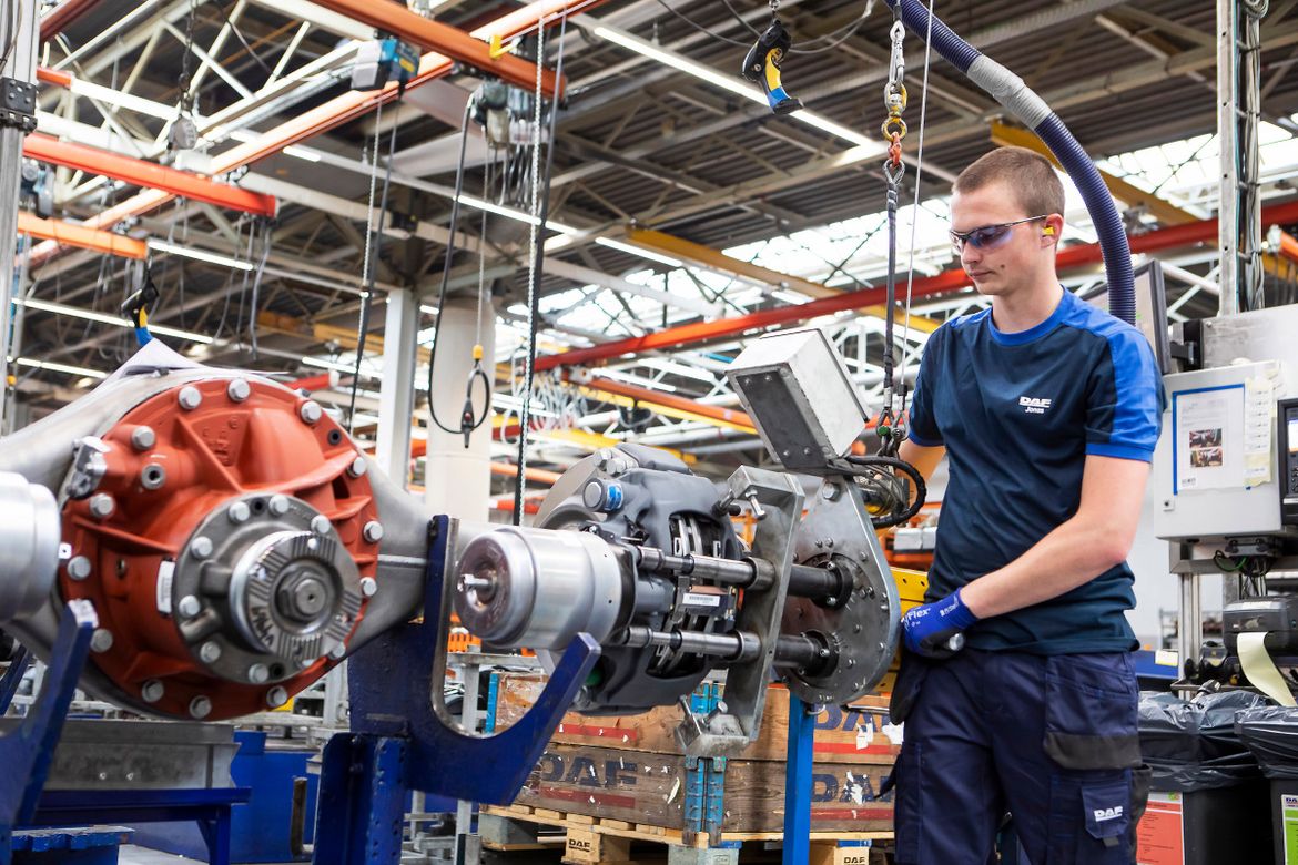 DAF приурочил выпуск трехмиллионного моста к 50-летнему юбилею завода в Бельгии