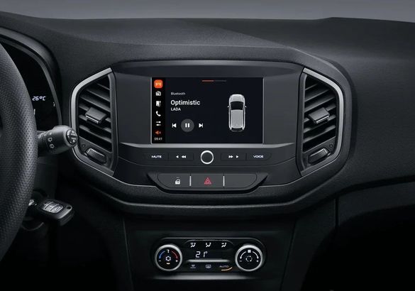 Lada XRAY вслед за Vesta получила упрощенную мультимедиа