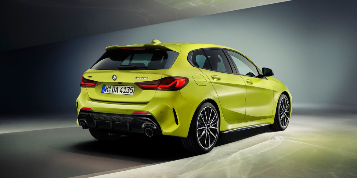 BMW улучшила управляемость заряженной «единички»