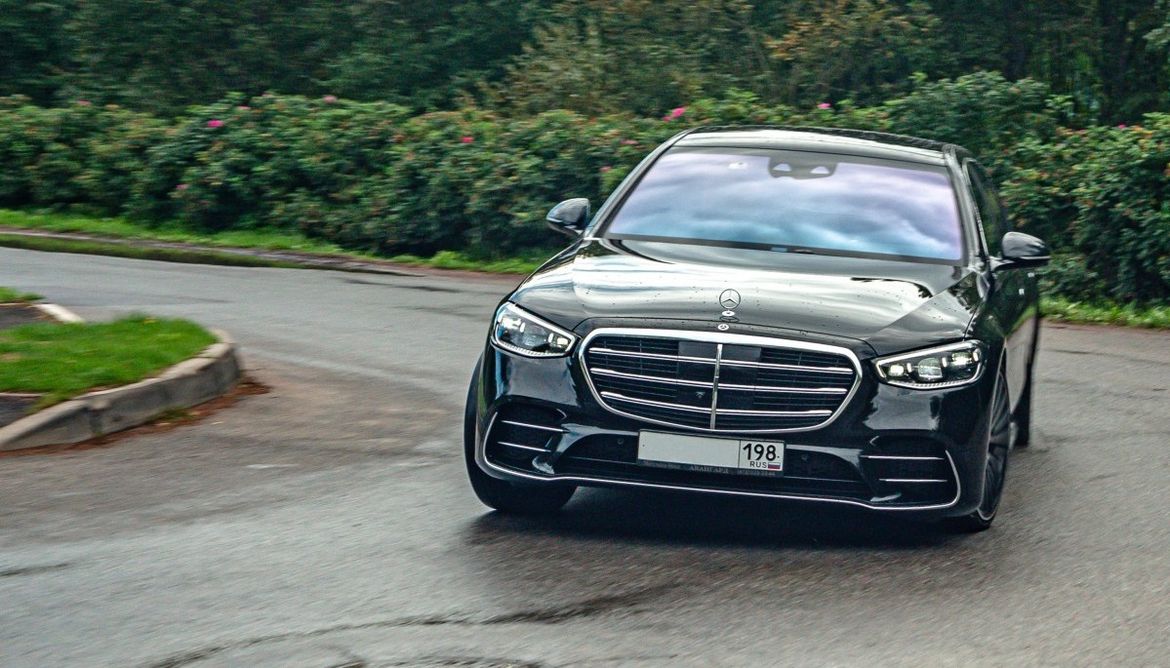 Тест-драйв нового Mercedes-Benz S-Class: полностью оцифрован