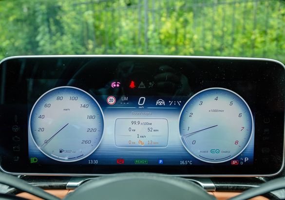 Тест-драйв нового Mercedes-Benz S-Class: полностью оцифрован