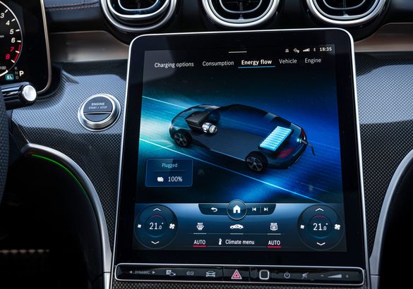 Гибридный Mercedes-Benz С-Class поступил в продажу