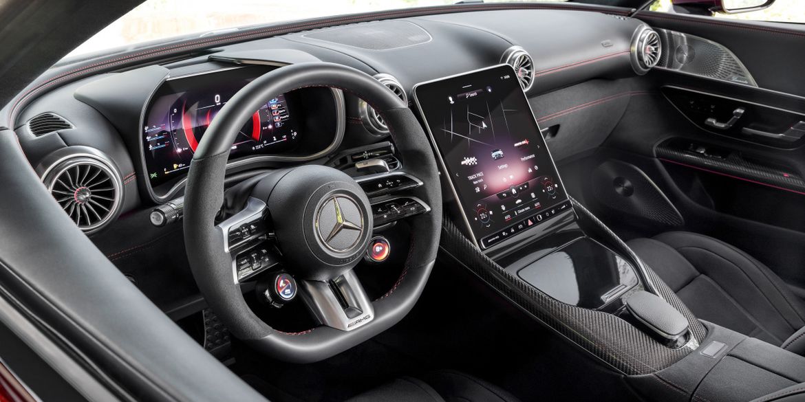 Mercedes-AMG возродил родстер SL