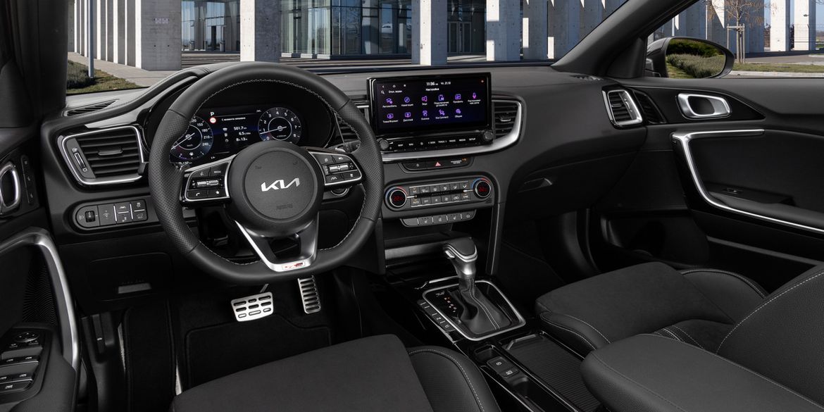 Названы российские цены обновленного Kia Ceed