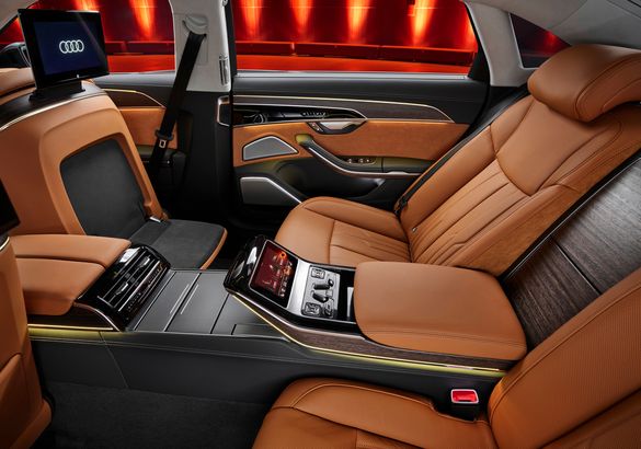 Audi A8 обновился и получил новую эксклюзивную версию