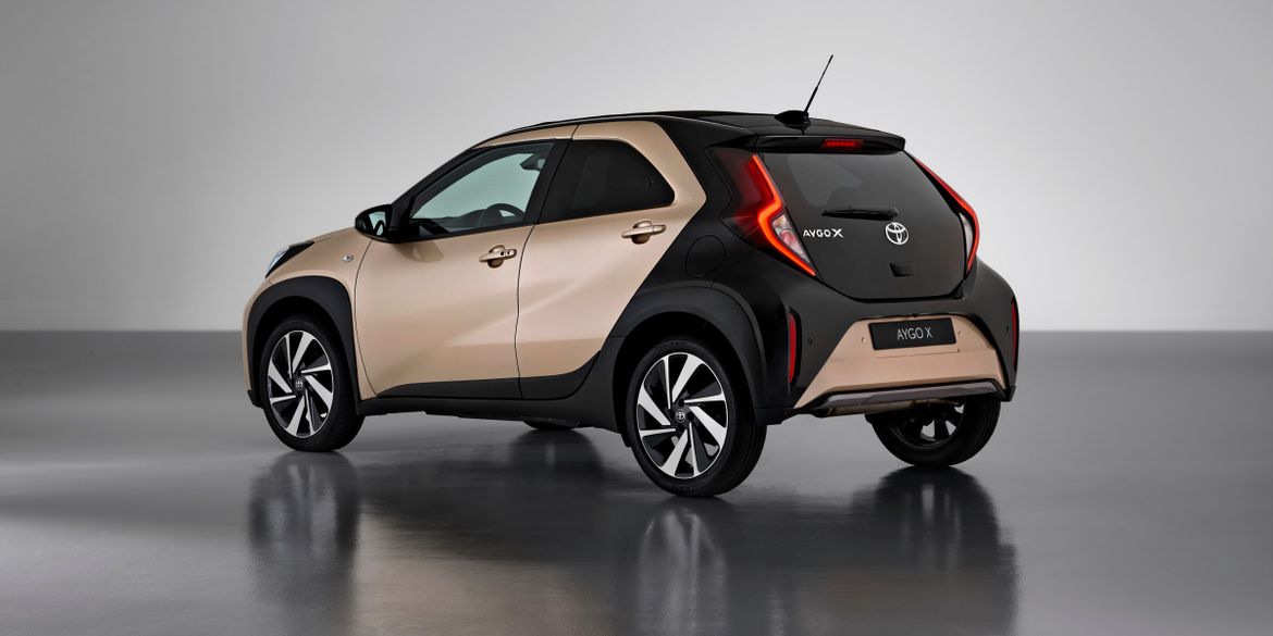 Toyota представила кросс-хэтчбек Aygo X